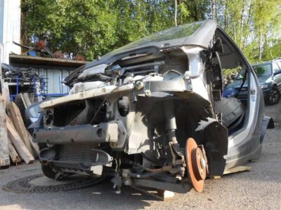 Jakie usługi oferuje rzeczoznawca samochodowy za granicą?