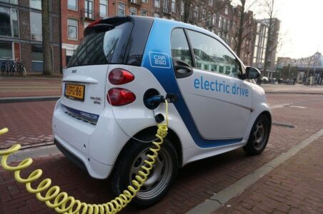 Różne pojazdy elektryczne
