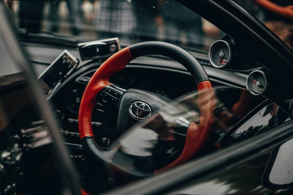 Jak wybrać najlepszy serwis dla swojego samochodu Toyota