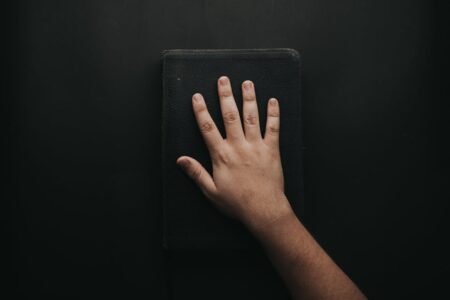 Ikony religijne – symbolika i tradycja