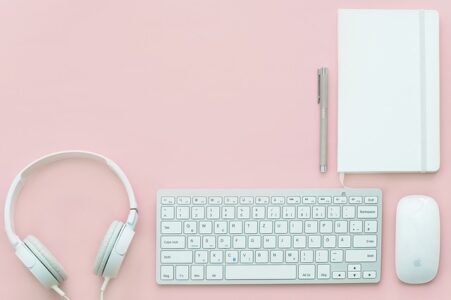 Poradniki internetowe jako narzędzie nowoczesnej zaradności