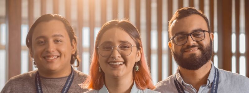 Koszule firmowe – przegląd dostępnych modeli