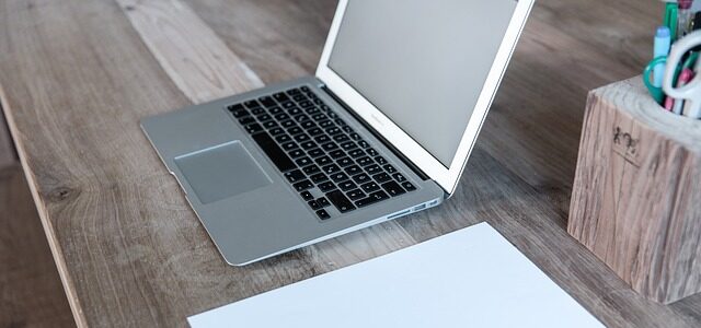 Rola poradników technicznych w wyjaśnianiu zagadnień inżynieryjnych