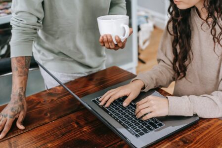 Działalność internetowa jako forma prowadzenia biznesu